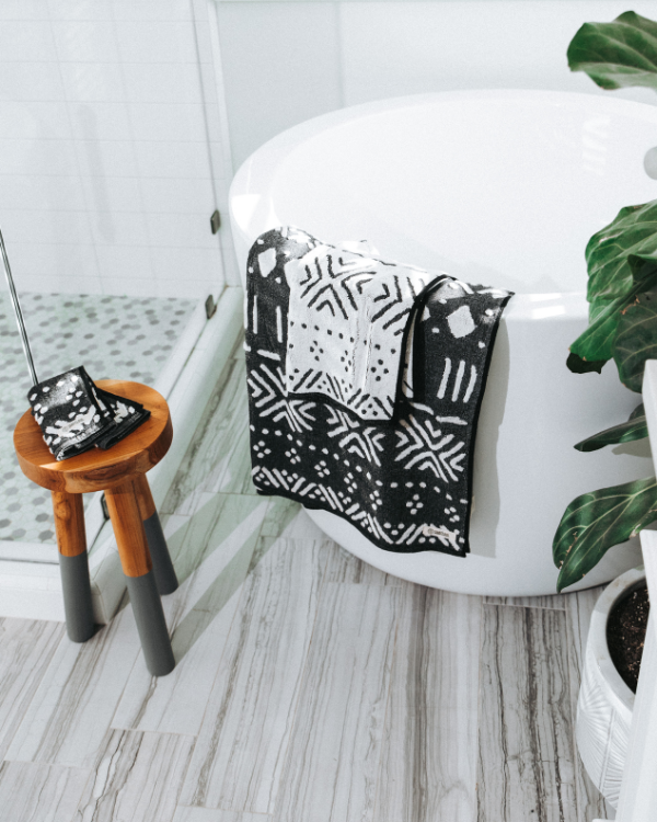 Adobe Mudcloth XL Bath Bundle Black